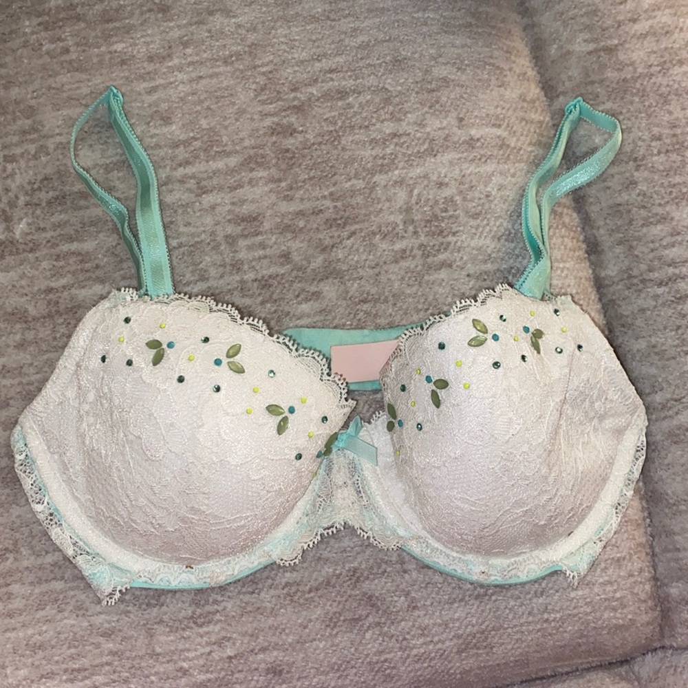 Victoria secret bra 32c